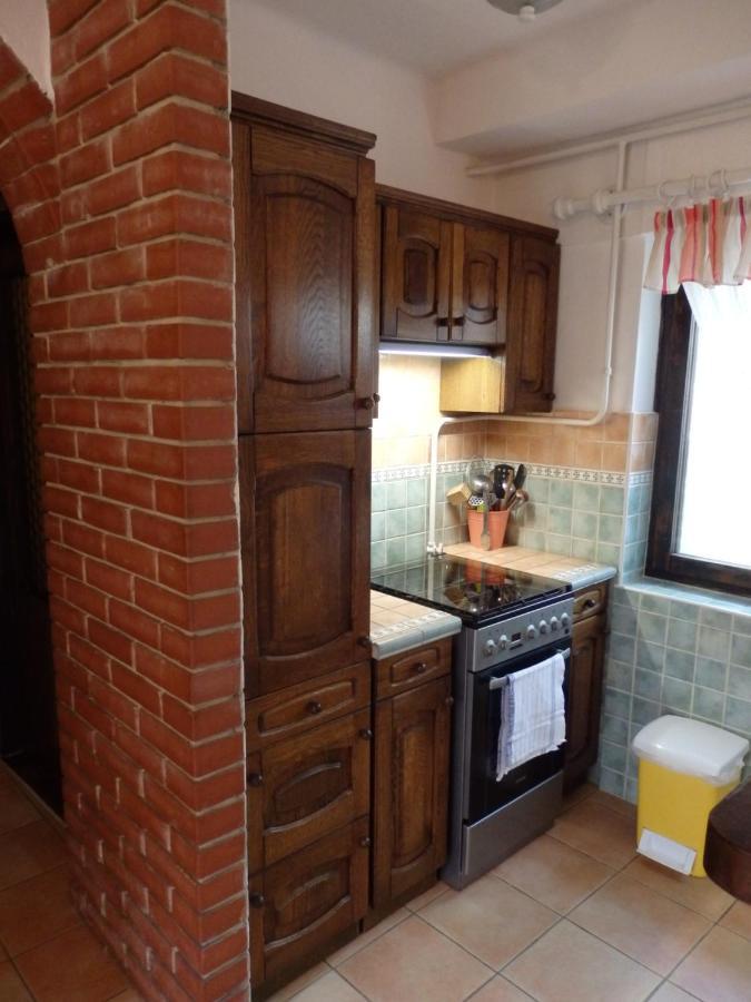 Orgona Vendeghaz Villa แวแลนแซ ภายนอก รูปภาพ